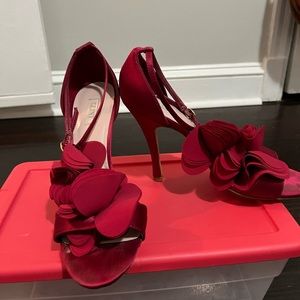 Glint 4 inch red satin sandal size 9